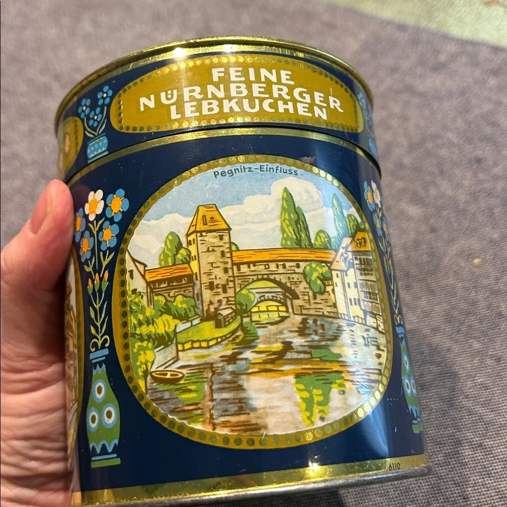 Vintage German Nürnberg Lebkuchen Tin Blue Gold Folk Art Canister